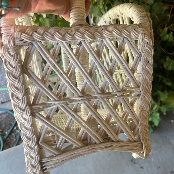 Wicker White Divided Magazine Basket Rack Sturdy VTG cottage core boho - Picture 4 of 6
